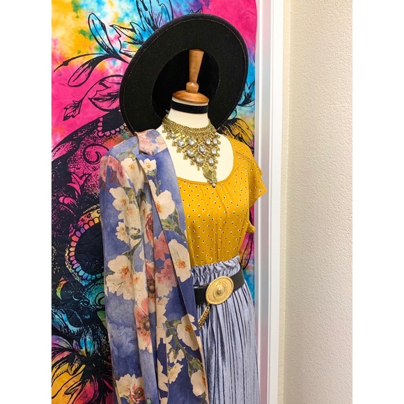 π Stylish sunny lace top - Picture 11 of 11